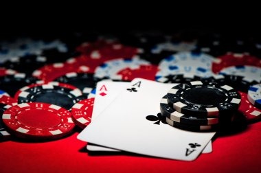idcash88 link mobile app interface showing slots and live casino options